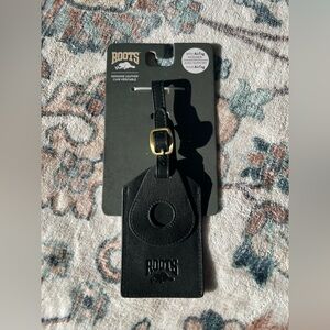 NWT Roots Black Genuine Leather Luggage AirTag with Gold Buckle